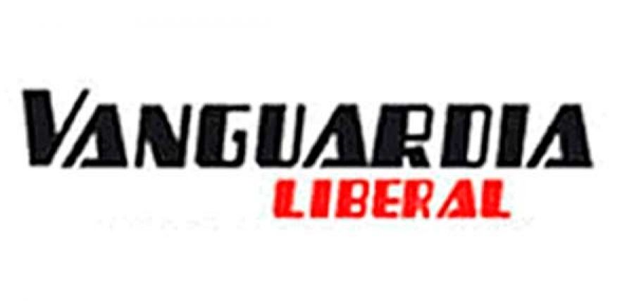 Periodistas obligados a destruir material por director de cárcel