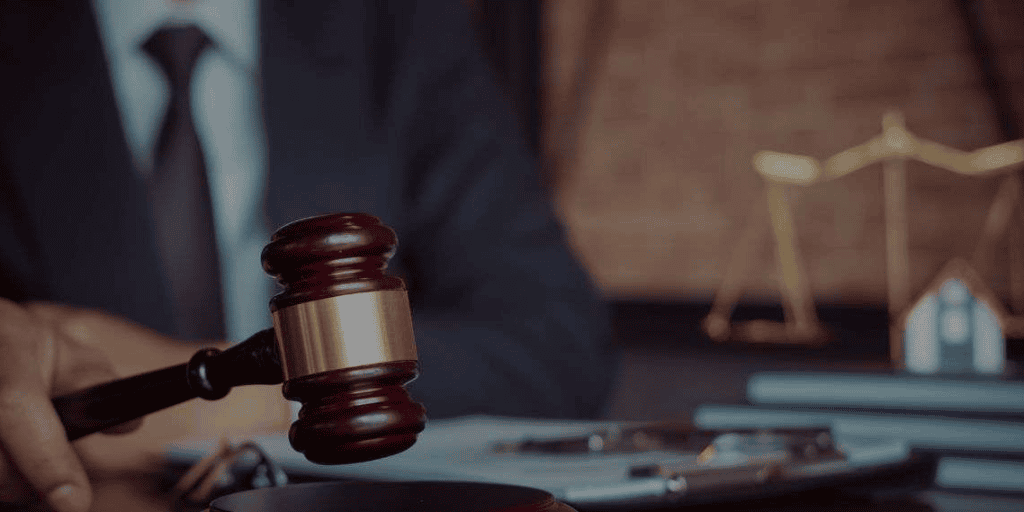 Acoso judicial contra periodista por sus denuncias sobre posibles falsos cirujanos plásticos