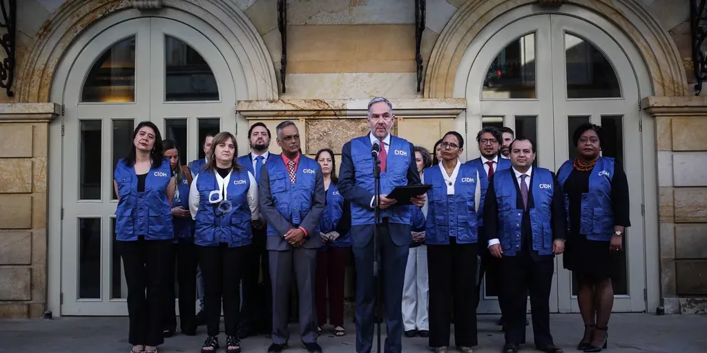 Presidente Petro debe atender recomendaciones de la CIDH frente al clima sostenido de violencia contra periodistas